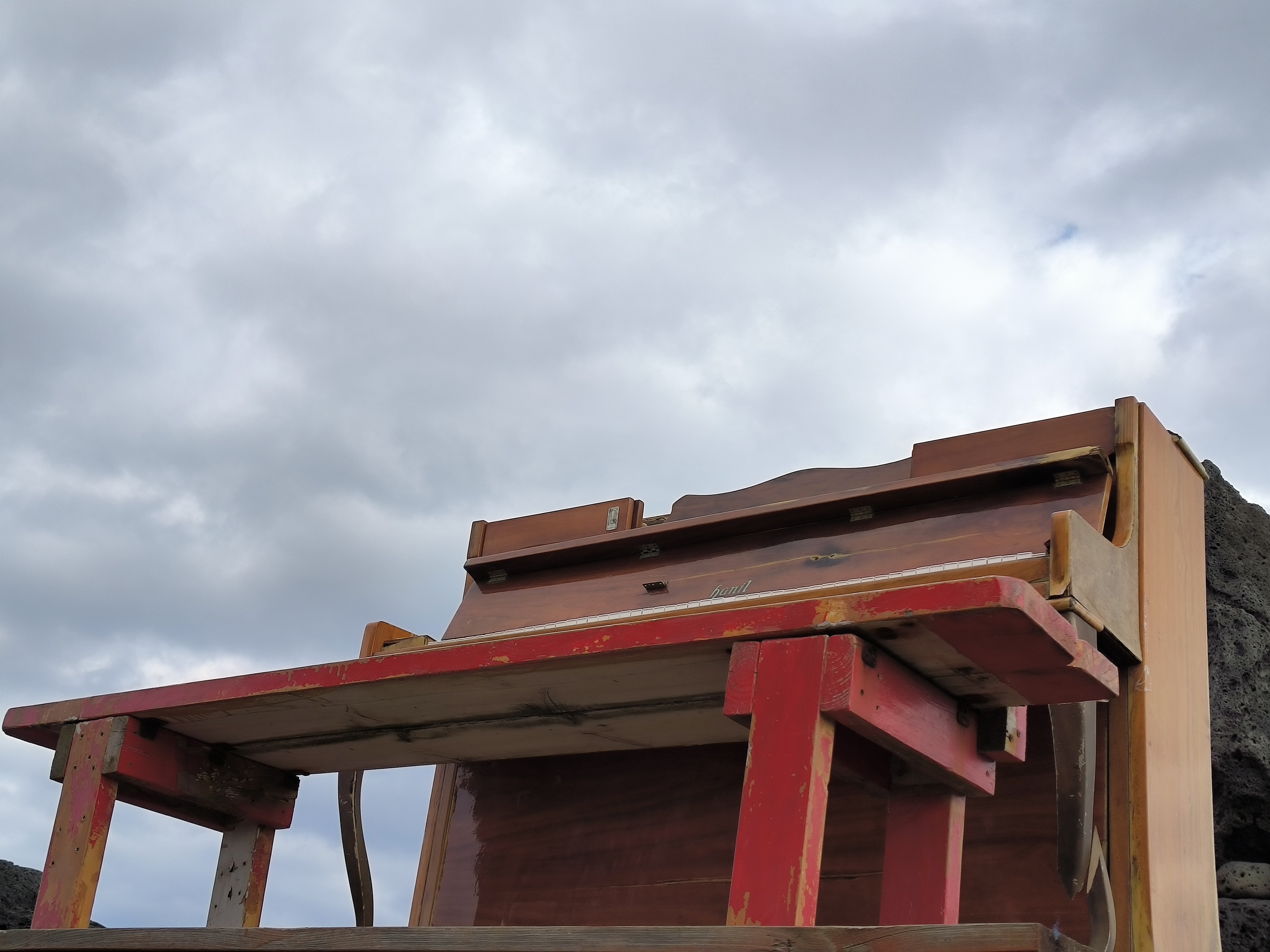 牛岛人文：路边突然的钢琴