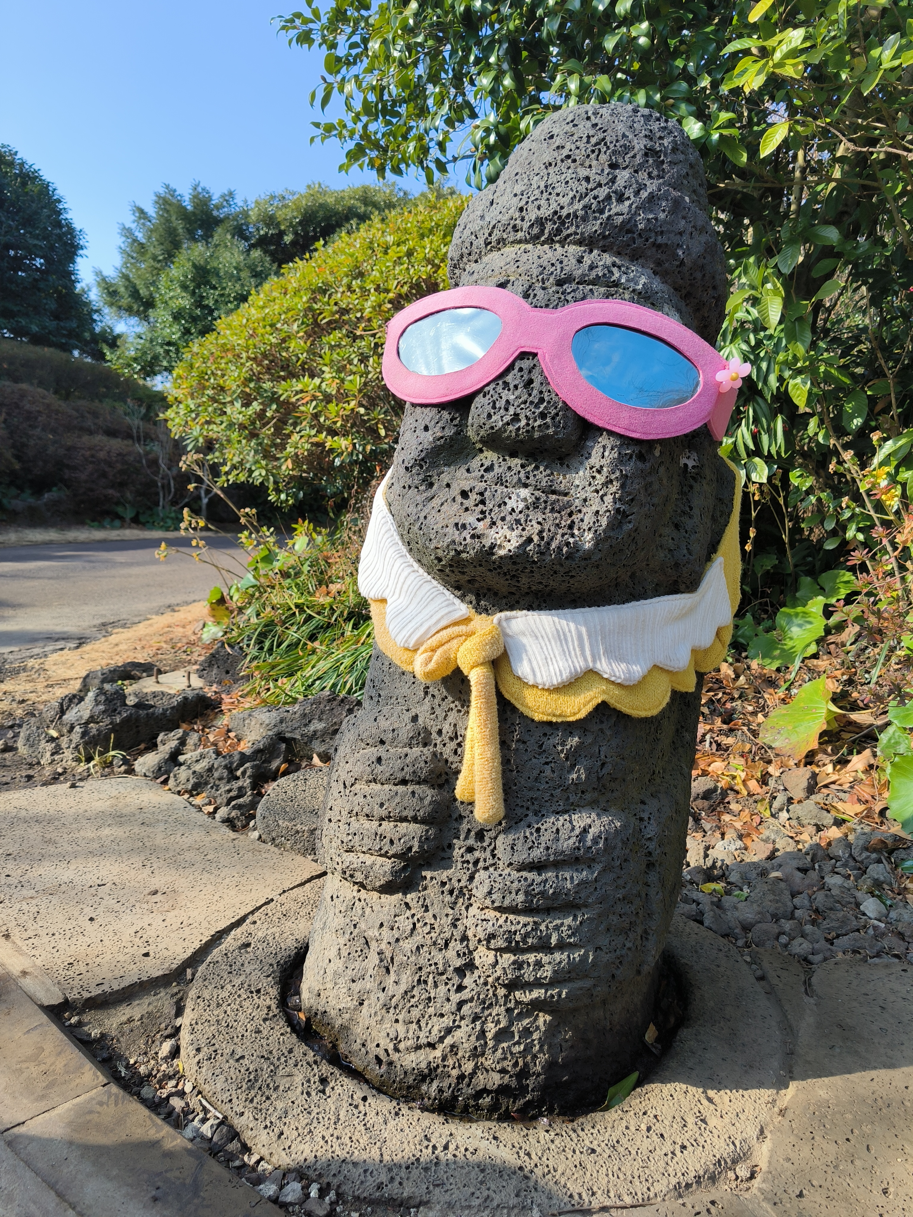 超级潮的石头老奶~